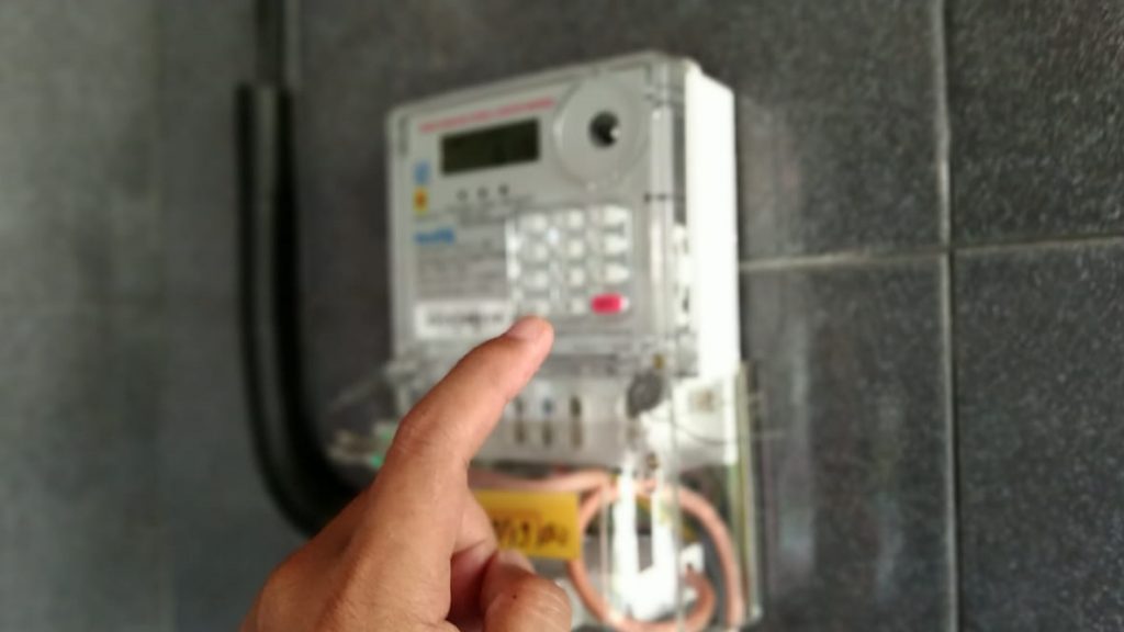 Listrik gratis untuk warga miskin