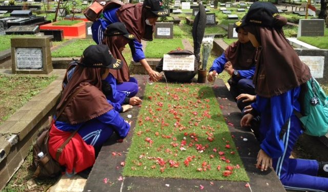 ziarah ke makam soenardjo atmodipurwo