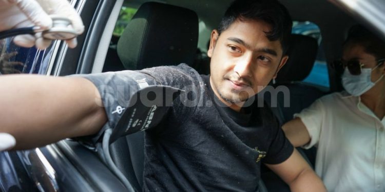Dicap Kurang Keren, Ternyata Segini Harga Baju Arya Saloka di Penghargaan Ikatan Cinta