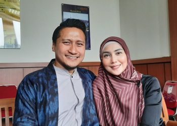 5 Gaya Busana Arie Untung usai Mantap Hijrah, Menawan Pakai Koko hingga Gamis