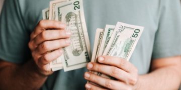 Viral! Curhat Pria Marah Dapat Uang Rp1,4 Miliar dari Orangtua, Tak Mau Dimanja