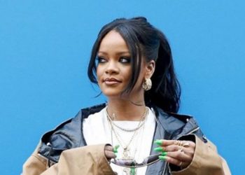 Rihanna Bakal Rilis Parfum Harga Jutaan, Botol Kemasannya Dirancang Spesial