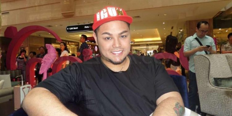 Tips Nyaman Berpakaian Selama WFH ala Ivan Gunawan