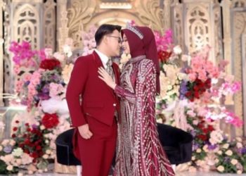 Momen Kue Pernikahan Danang DA Ambruk saat Dipotong, Warganet Soroti Hal Ini