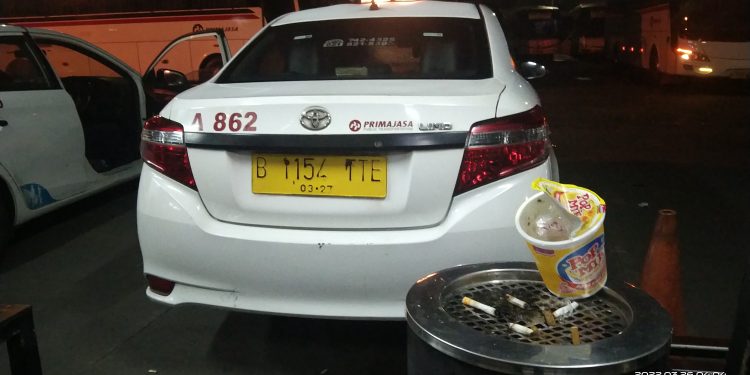 Perjalanan Malam dari Tasikmalaya ke Jakarta dengan Bus Eksekutif Primajasa