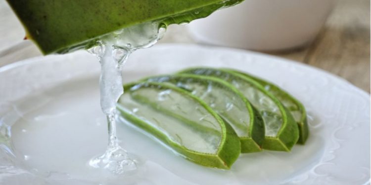 Mencerahkan tanpa menggunakan produk skincare.