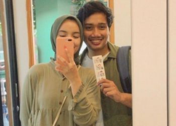 Momen Emmeril Khan bersama sang kekasih Nabila Ishma.