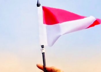 Bendera Berkibar.