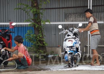 usaha cuci motor rumahan