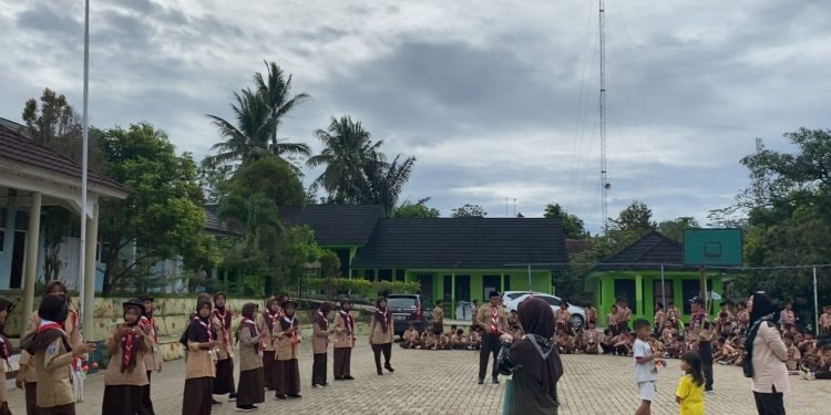 Kak Ratna Kamila Arahkan Permainan Latto-latto Menjadi Edukasi yang Baik di Kegiatan Pramuka