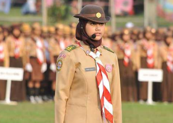 Cara pemakaian setangan leher yang benar pada seragam Pramuka