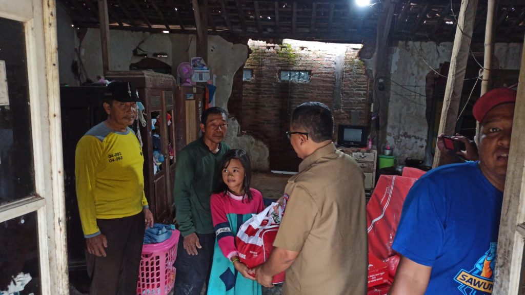 Penyaluran Bantuan dari Kemensos Bagi Korban Gempa Bantul