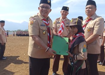 Penyerahan Piagam Pramuka Siaga Garuda oleh Bupati Tasikmalaya