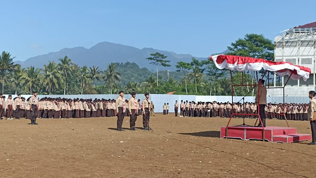 Pembacaan Pancasila, UUD dan Dasa Darma Pramuka Saat Upacara HUT Pramuka ke-62 di Tasikmalaya