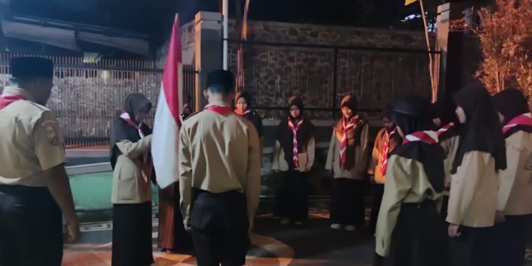 Pesantren Pramuka Khalifa Gelar Renungan dan Ulang Janji dalam Peringatan Hari Pramuka ke-63