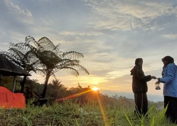 Review Buku: Menjelajah Gunung Tanpa Batas