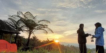 Review Buku: Menjelajah Gunung Tanpa Batas
